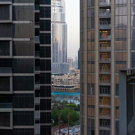 ドバイWestminster Standpoint Burj Khalifaアパートメント エクステリア 写真