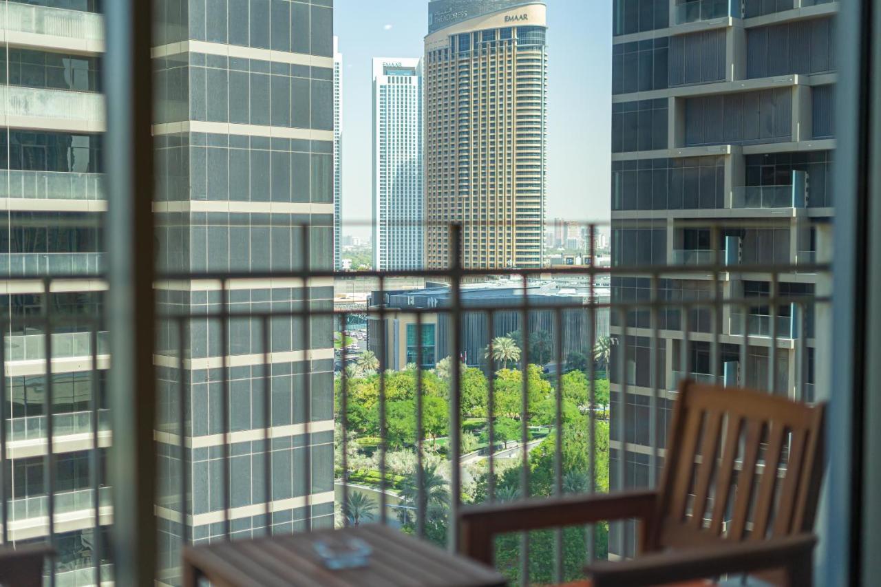 ドバイWestminster Standpoint Burj Khalifaアパートメント エクステリア 写真