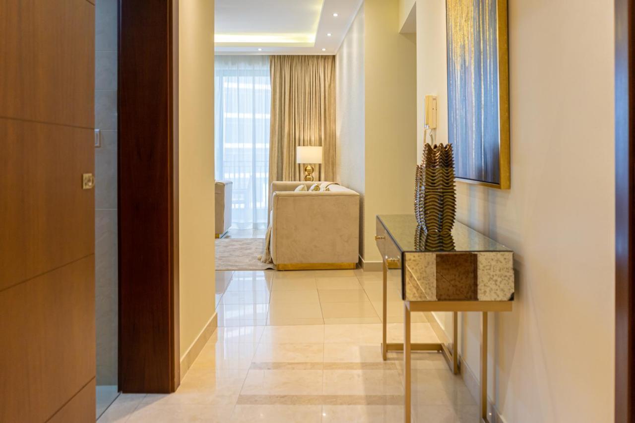 ドバイWestminster Standpoint Burj Khalifaアパートメント エクステリア 写真